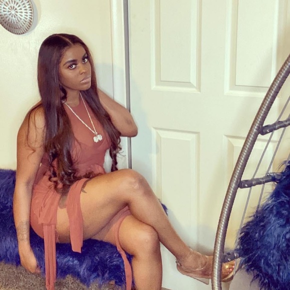 Meet your Posher, Nunu - Picture 1 of 1